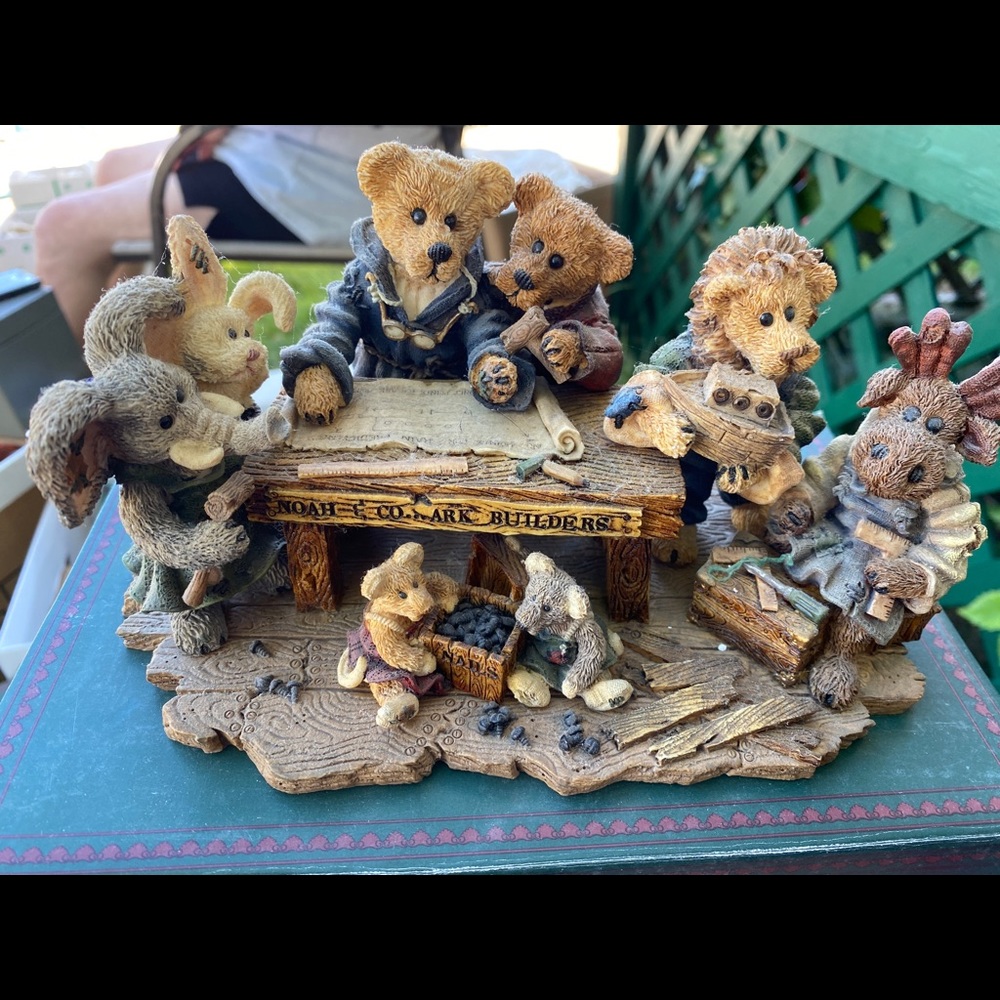 Boyd’s bears collection of 16 all 16 for $40
